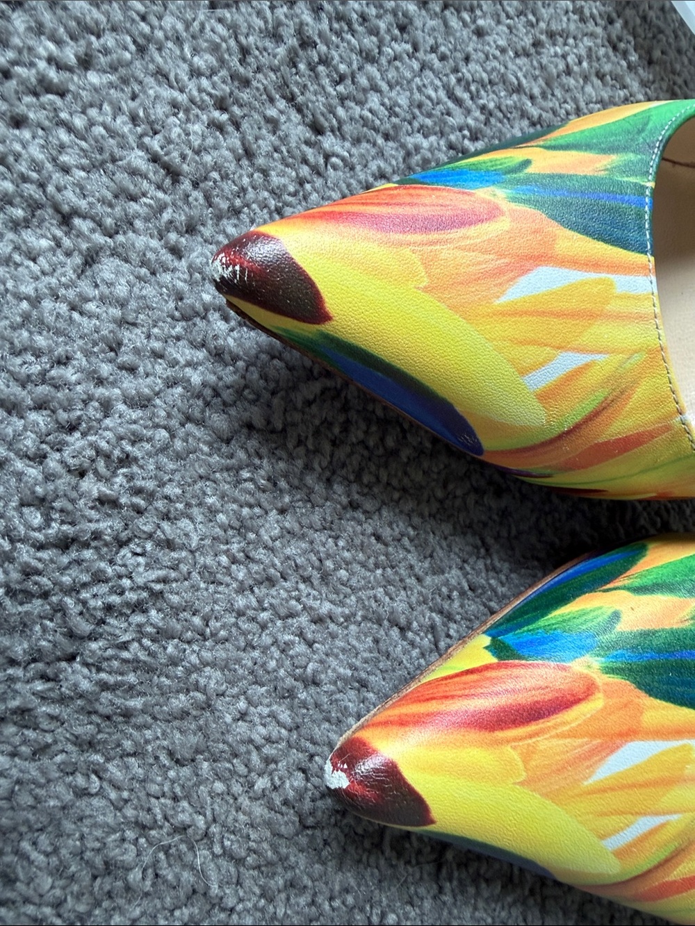 Jimmy Choo Women’s White Multicolor Pointed Toe Pumps - Picture 5 of 13